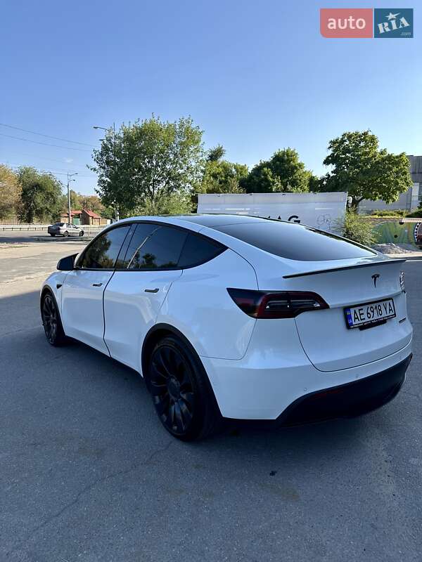 Позашляховик / Кросовер Tesla Model Y 2022 в Дніпрі