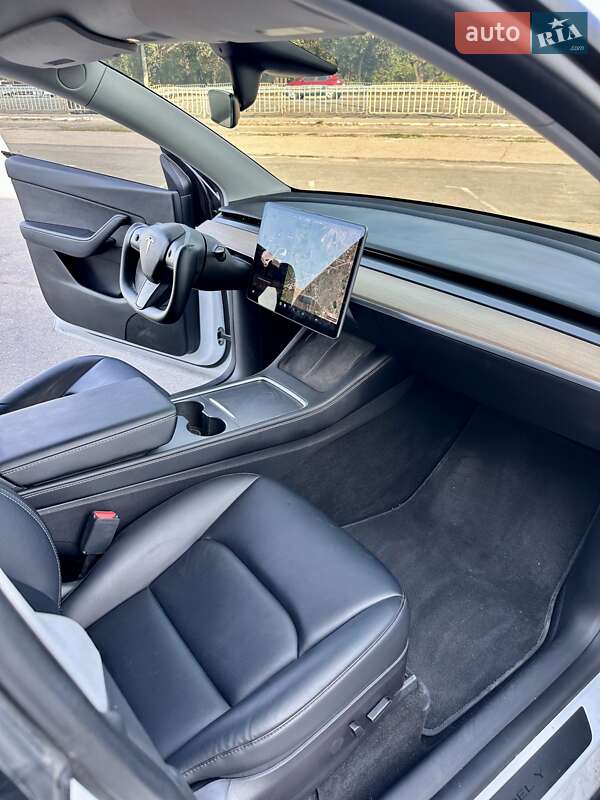 Позашляховик / Кросовер Tesla Model Y 2022 в Дніпрі
