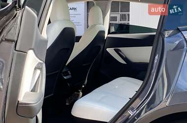 Внедорожник / Кроссовер Tesla Model Y 2022 в 