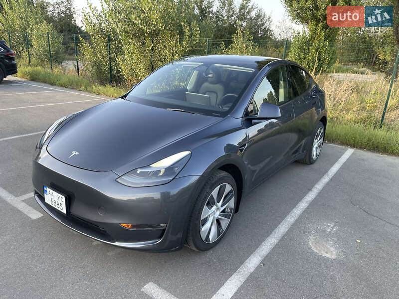 Позашляховик / Кросовер Tesla Model Y 2022 в Києві