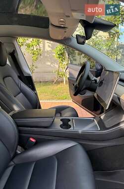 Внедорожник / Кроссовер Tesla Model Y 2021 в 