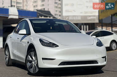 Позашляховик / Кросовер Tesla Model Y 2022 в 
