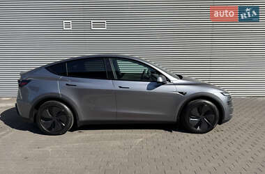 Внедорожник / Кроссовер Tesla Model Y 2025 в 