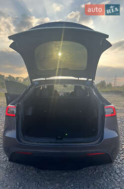 Позашляховик / Кросовер Tesla Model Y 2021 в 