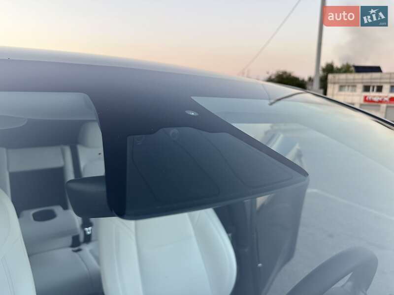 Позашляховик / Кросовер Tesla Model Y 2022 в Кам'янському