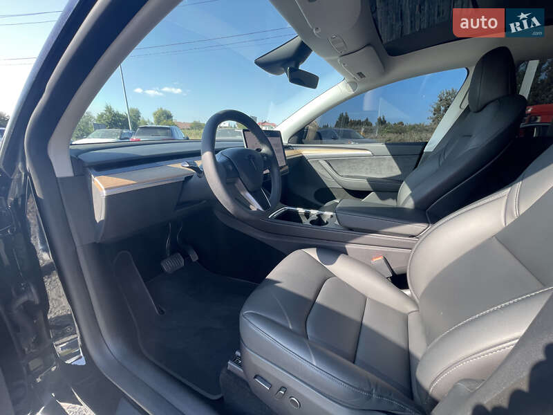 Позашляховик / Кросовер Tesla Model Y 2024 в Львові