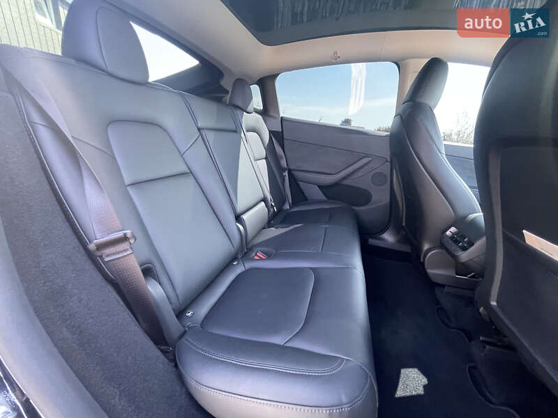 Позашляховик / Кросовер Tesla Model Y 2024 в Львові