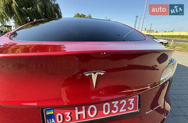Позашляховик / Кросовер Tesla Model Y 2021 в 