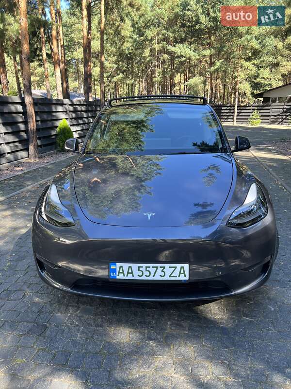 Внедорожник / Кроссовер Tesla Model Y 2023 в Киеве