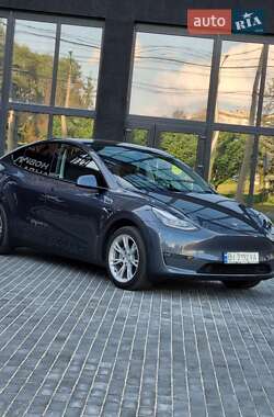 Позашляховик / Кросовер Tesla Model Y 2023 в 