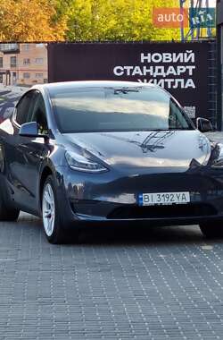 Позашляховик / Кросовер Tesla Model Y 2023 в 