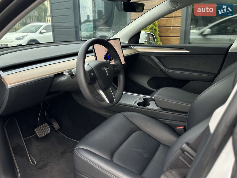 Позашляховик / Кросовер Tesla Model Y 2023 в Шептицькому