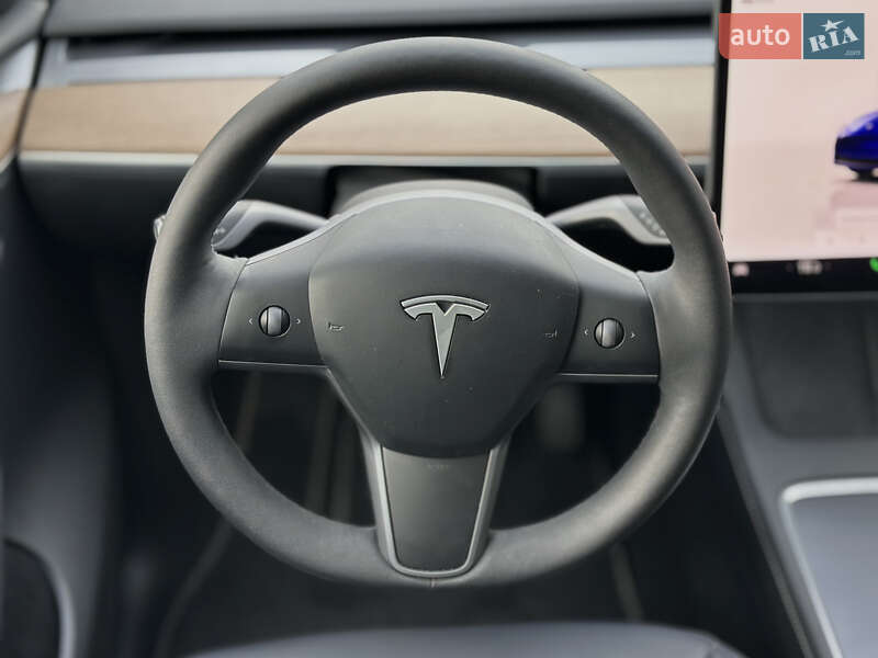 Позашляховик / Кросовер Tesla Model Y 2023 в Шептицькому