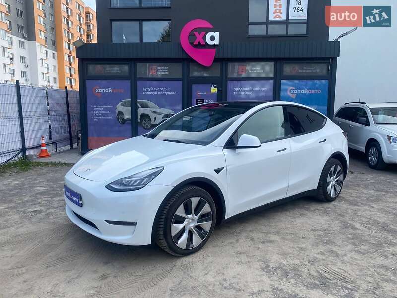 Tesla Model Y 2021