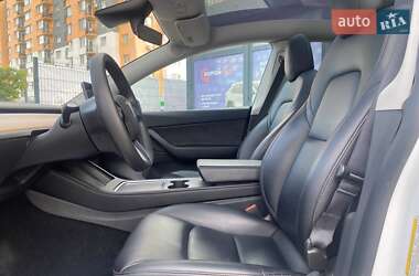 Позашляховик / Кросовер Tesla Model Y 2021 в 