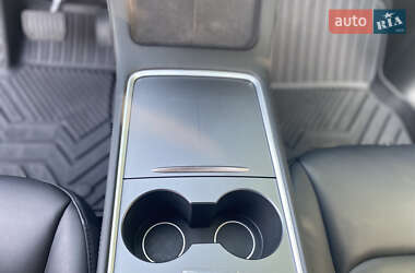 Внедорожник / Кроссовер Tesla Model Y 2022 в 