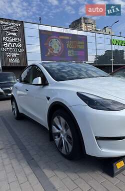 Позашляховик / Кросовер Tesla Model Y 2022 в 