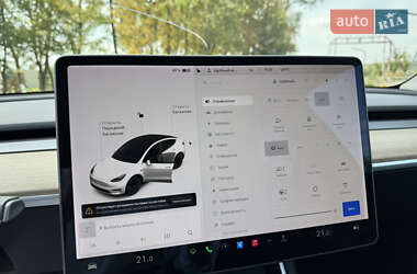 Позашляховик / Кросовер Tesla Model Y 2021 в 