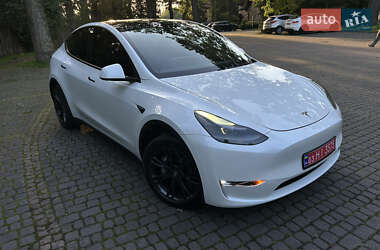 Позашляховик / Кросовер Tesla Model Y 2022 в  фото 4 Позашляховик / Кросовер Tesla Model Y 2022 в