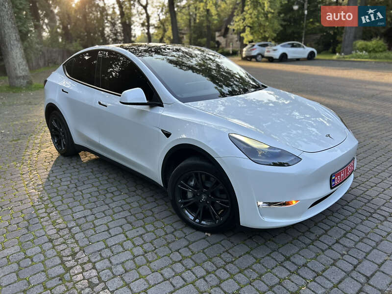 Внедорожник / Кроссовер Tesla Model Y 2022 в Львове