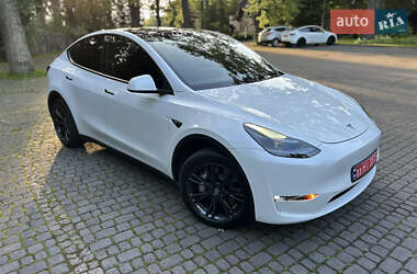 Позашляховик / Кросовер Tesla Model Y 2022 в  фото 12 Позашляховик / Кросовер Tesla Model Y 2022 в