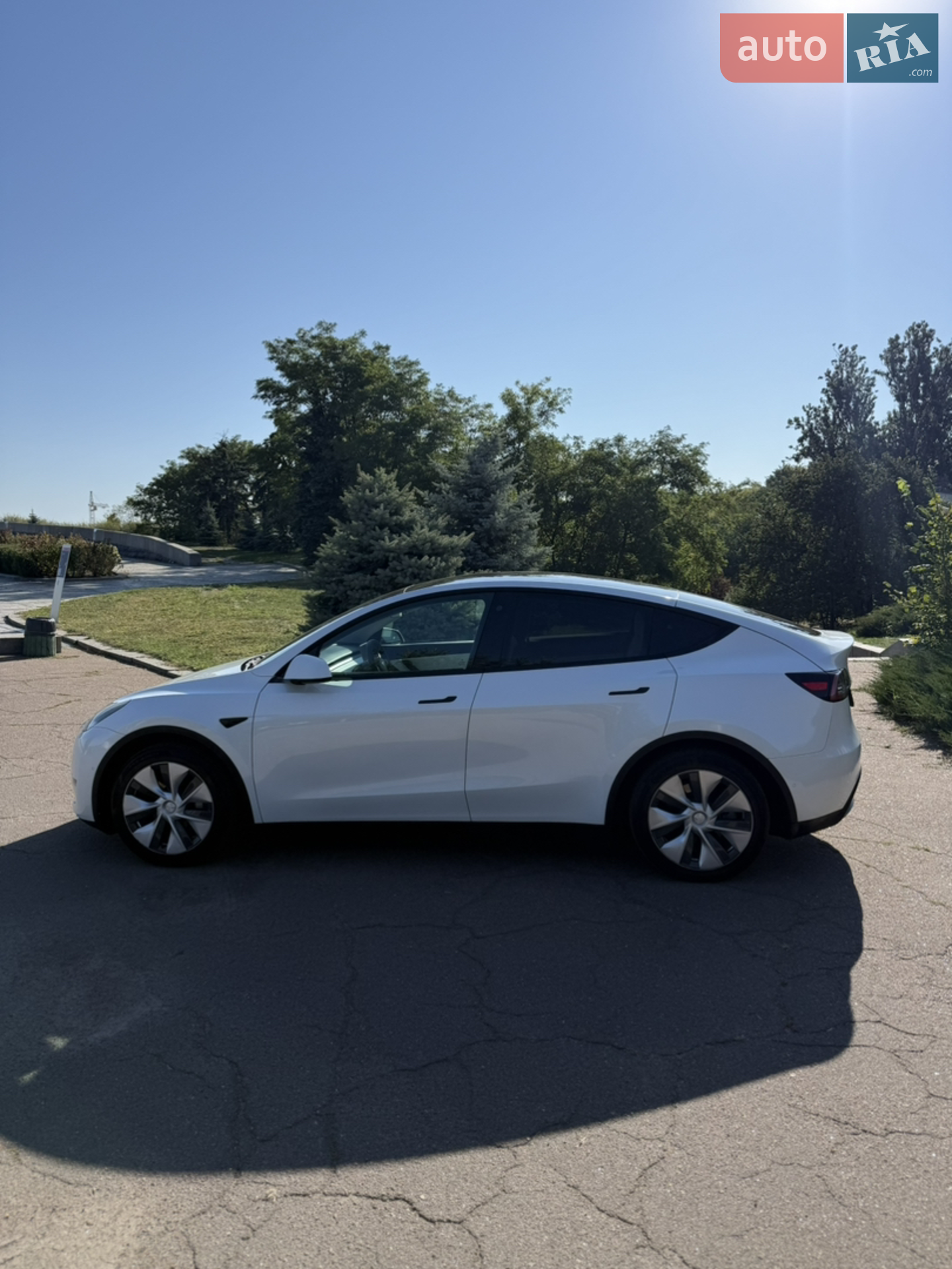 2021 Tesla Model Y - мініатюра 8