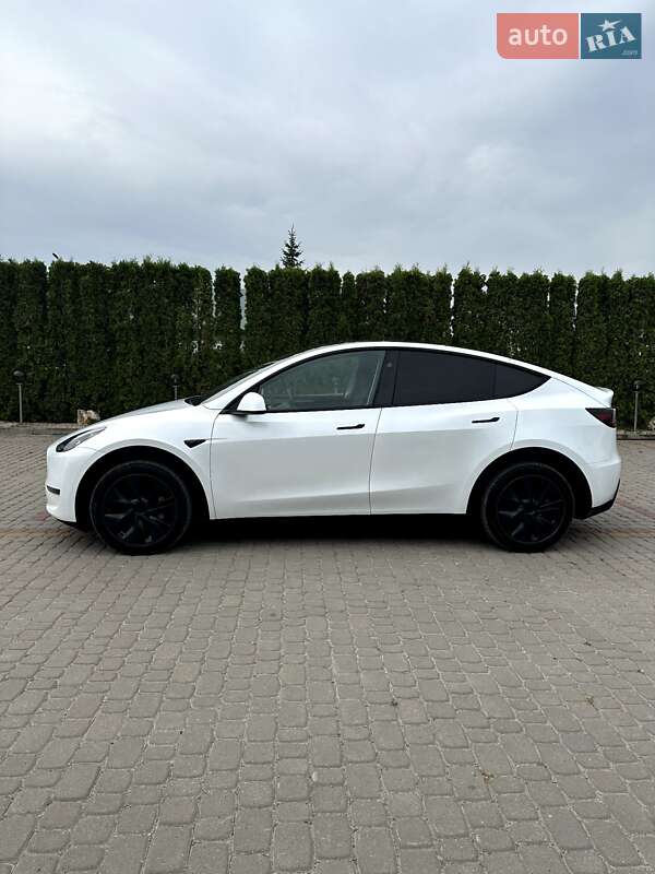 Tesla Model Y 2024 Tesla Model Y 2024