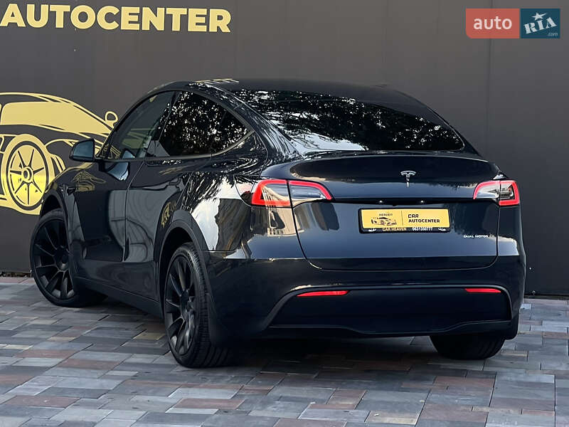 Позашляховик / Кросовер Tesla Model Y 2024 в Києві