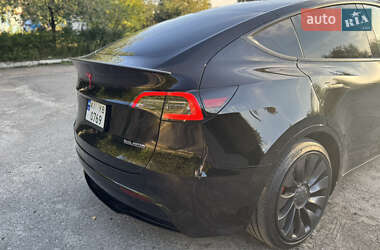 Внедорожник / Кроссовер Tesla Model Y 2024 в 