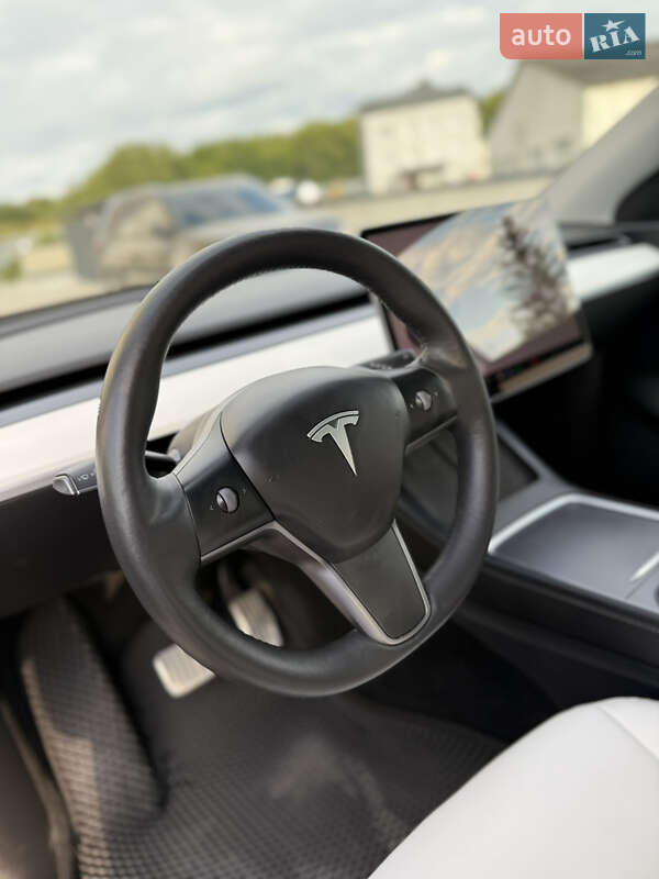 Позашляховик / Кросовер Tesla Model Y 2021 в Тернополі