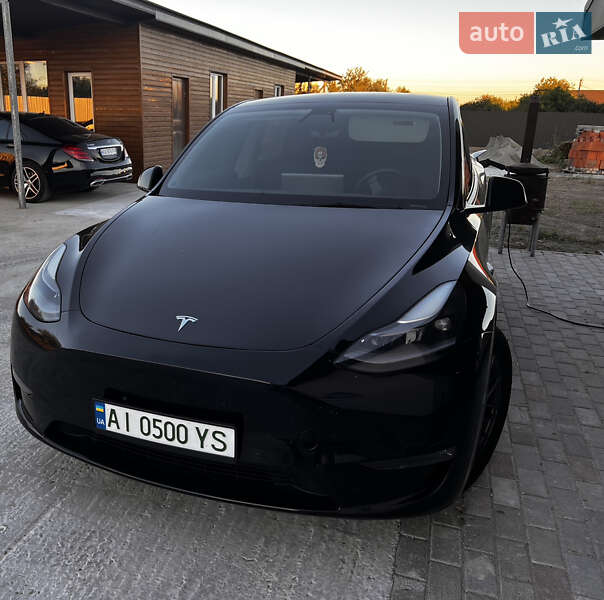 Tesla Model Y 2021