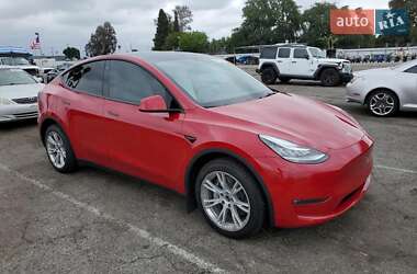 Внедорожник / Кроссовер Tesla Model Y 2022 в 