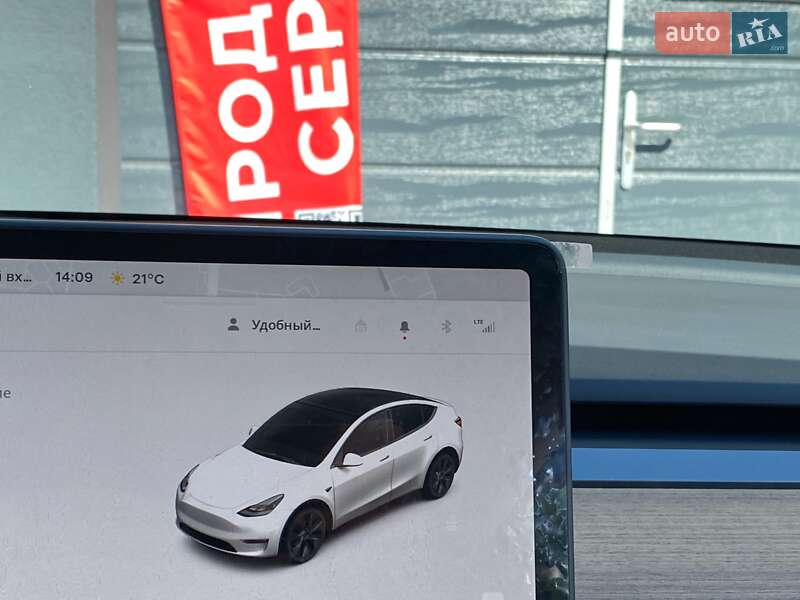 Позашляховик / Кросовер Tesla Model Y 2024 в Києві