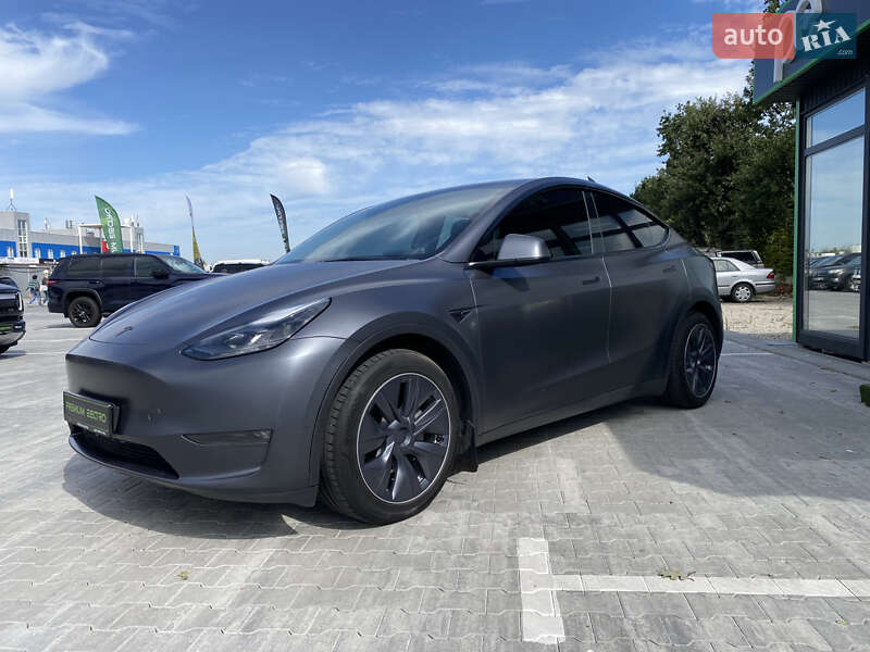 Tesla Model Y 2023