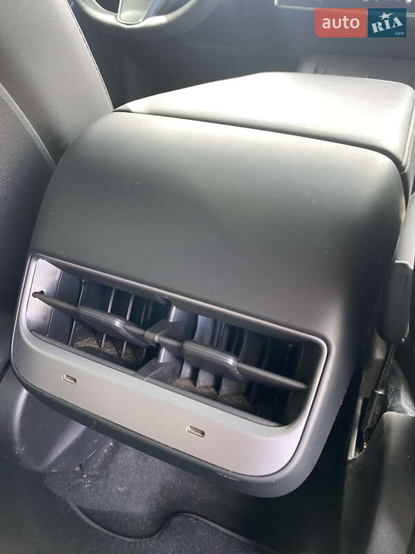 Внедорожник / Кроссовер Tesla Model Y 2023 в Киеве фото 36 Внедорожник / Кроссовер Tesla Model Y 2023 в Киеве