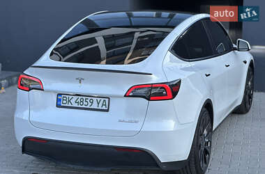 Позашляховик / Кросовер Tesla Model Y 2023 в 