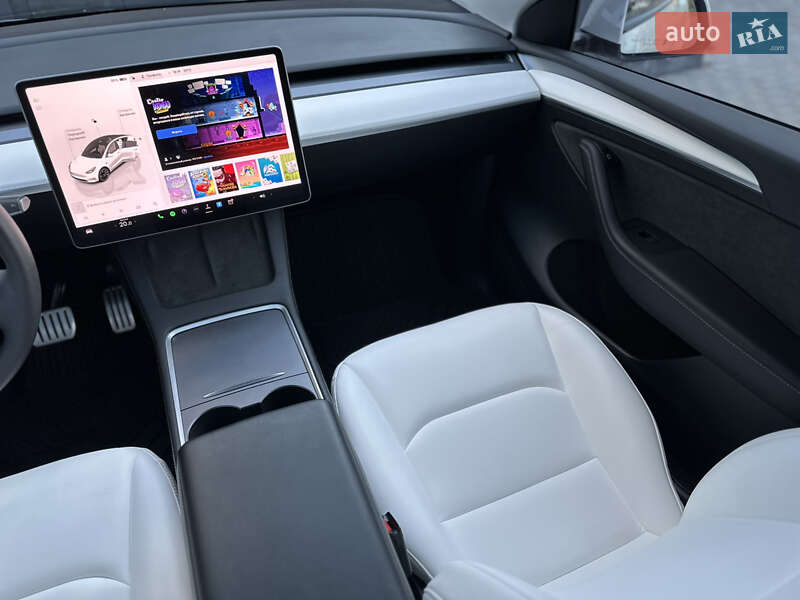 Позашляховик / Кросовер Tesla Model Y 2023 в Рівному