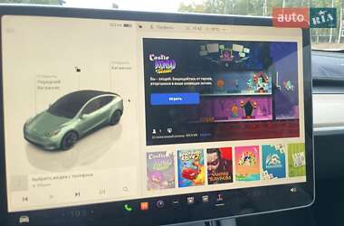 Позашляховик / Кросовер Tesla Model Y 2023 в 