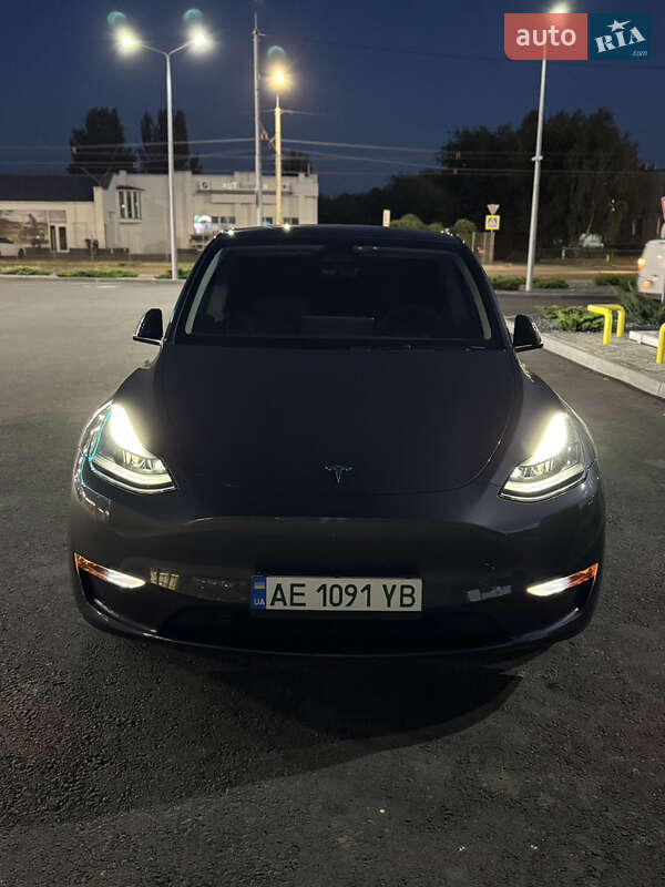 Позашляховик / Кросовер Tesla Model Y 2022 в Дніпрі