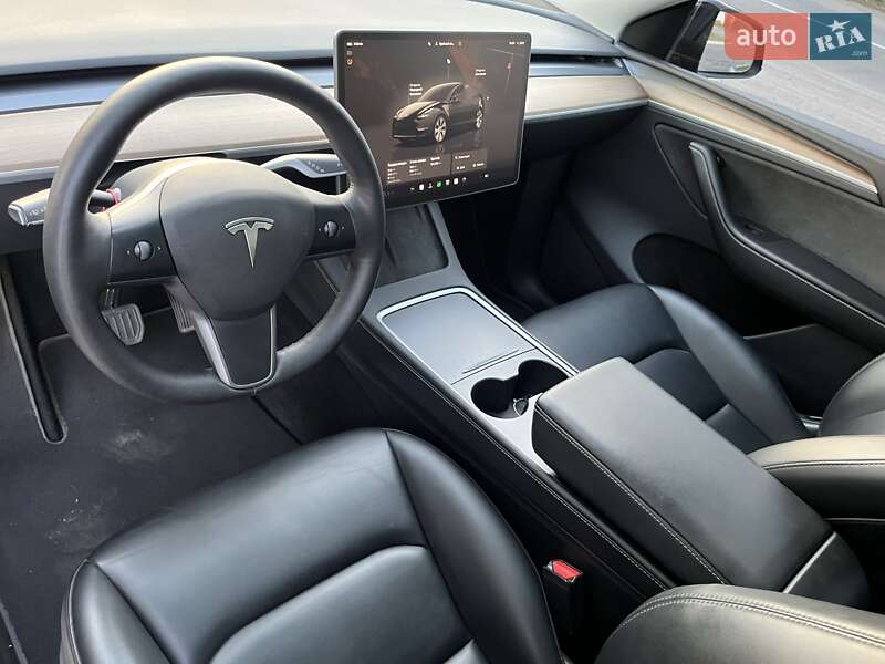 Внедорожник / Кроссовер Tesla Model Y 2023 в Киеве