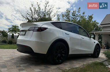 Позашляховик / Кросовер Tesla Model Y 2023 в 