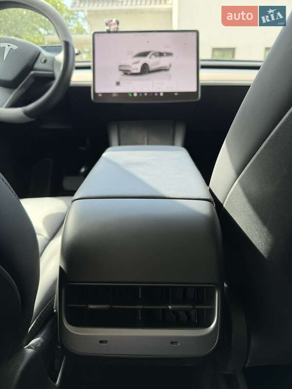 Внедорожник / Кроссовер Tesla Model Y 2023 в Броварах