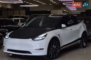 Позашляховик / Кросовер Tesla Model Y 2021 в Миколаєві