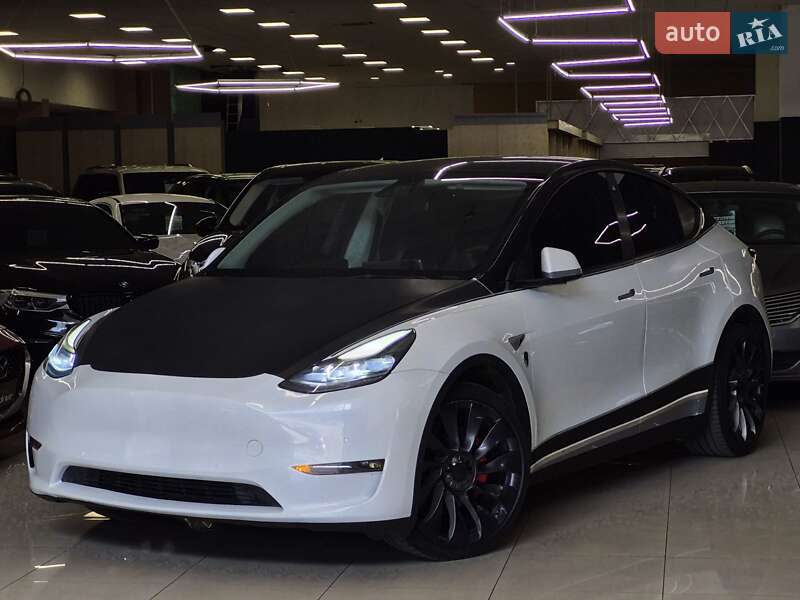 Tesla Model Y 2021
