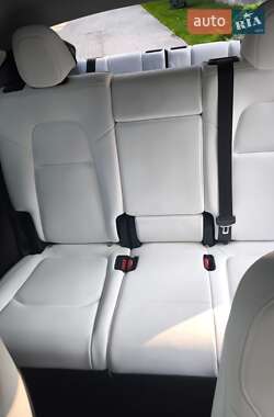 Позашляховик / Кросовер Tesla Model Y 2023 в Бучі