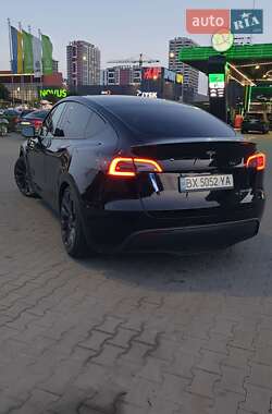 Внедорожник / Кроссовер Tesla Model Y 2021 в Киеве