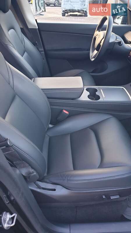 Внедорожник / Кроссовер Tesla Model Y 2021 в Киеве фото 25 Внедорожник / Кроссовер Tesla Model Y 2021 в Киеве