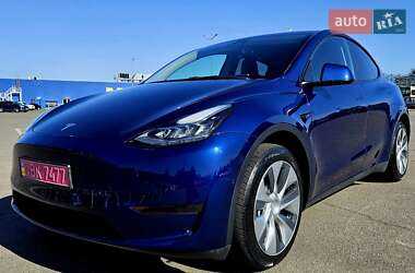 Внедорожник / Кроссовер Tesla Model Y 2021 в 