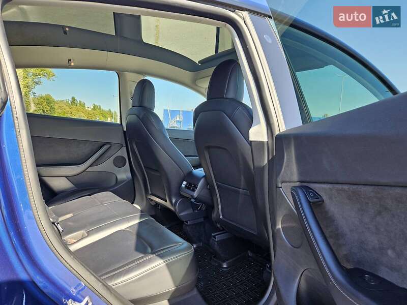 Внедорожник / Кроссовер Tesla Model Y 2021 в Днепре
