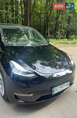 Позашляховик / Кросовер Tesla Model Y 2023 в 